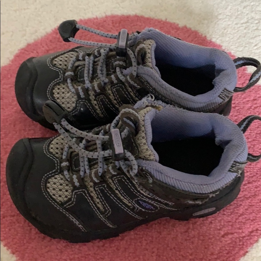 Little girl Keen hiking shoes